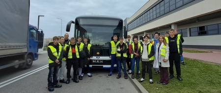 Wycieczka do Muzeum Przyrody i Techniki oraz MAN BUS w Starachowicach