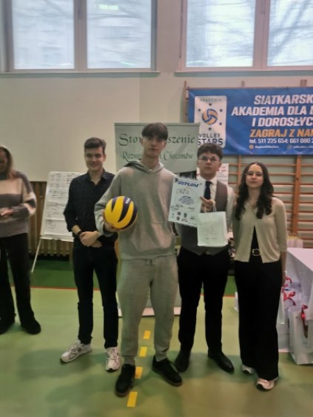 Świąteczny  Turniej Piłki  Siatkowej