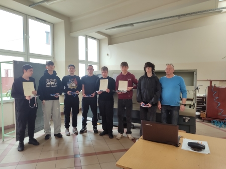 Początki programowania obrabiarek CNC